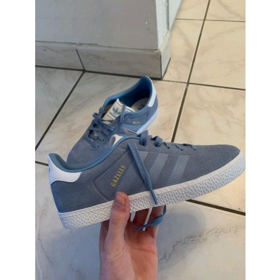 adidas chaussures blau gris