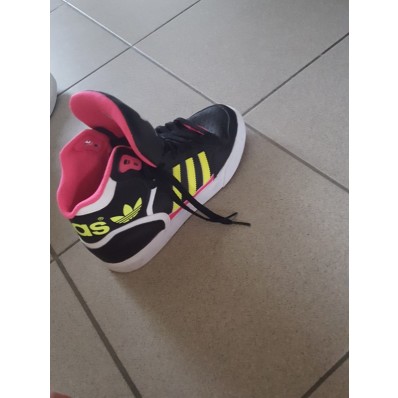 chaussures adidas montantes femme